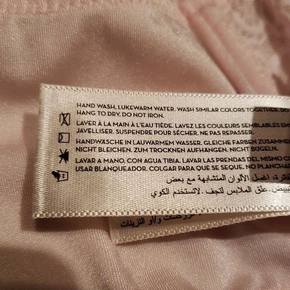 Déesse Lingerie by 'Femme Couture' Underwire Balconette Full BRA NEW BLACK Plus - Picture 16 of 16